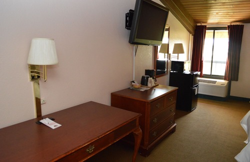 Ontario Hotel | Ontario Airport Inn