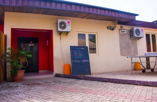 Ojodu Hotel | Esporta Suites (Agindingbi)