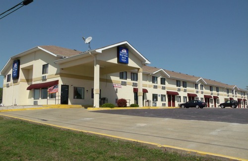 Harrisonville Hotel | Americas Best Value Inn & Suites Harrisonville