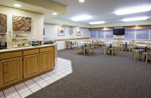 Stillwater Hotel | GrandStay Hotel & Suites - Stillwater