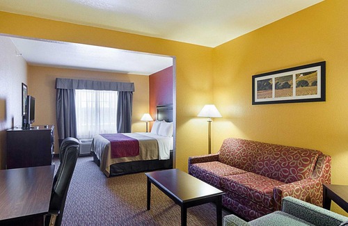 Thornhill Hotel | Comfort Inn & Suites Orange