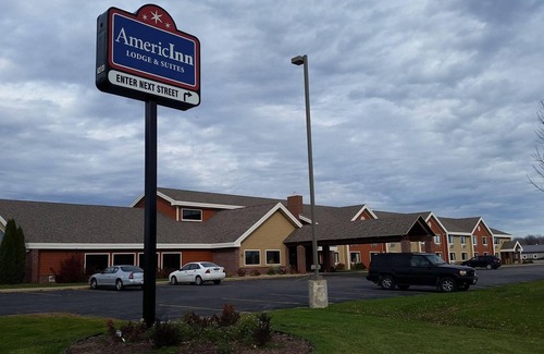 New London Hotel | AmericInn by Wyndham New London
