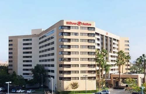 Orange Hotel | Embassy Suites by Hilton Anaheim-Orange