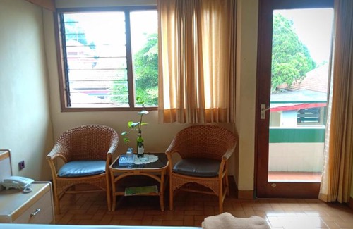 Ambarawa Hotel | Family Room at Bismo 6 (1 Bedroom) by Hotel Azaya