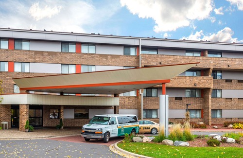 East Bloomington Hotel | Quality Inn & Suites Mall of America - MSP Airport