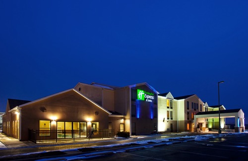 Streetsboro Hotel | Holiday Inn Express Hotel & Suites Cleveland-Streetsboro, an Ihg Hotel