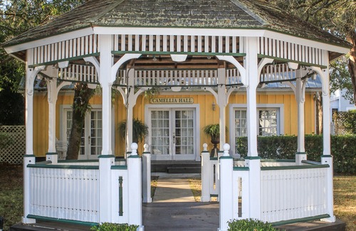 Historic Downtown Apalachicola Hotel | Coombs Inn & Suites, Ascend Hotel Collection