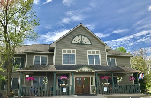 Fayetteville Hotel | The Craftsman Inn & Suites
