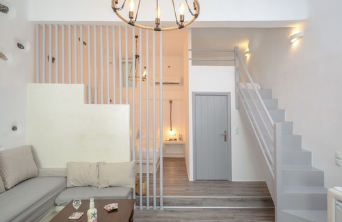 Naxos Hotel | Venetian Suites