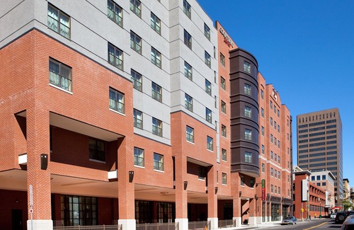 Downtown Syracuse Hotel | Residence Inn by Marriott Syracuse Downtown at Armory Square