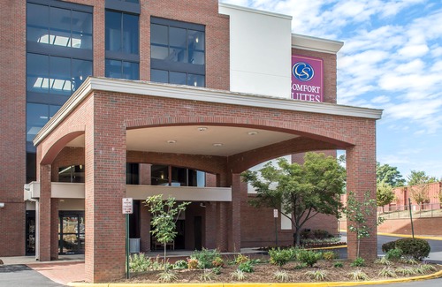 Dale City Hotel | Comfort Suites Near Potomac Mills