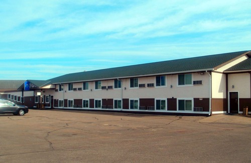 Faribault Hotel | Faribault Hometown Inn & Suites