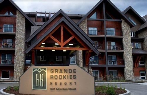 Canmore Hotel | Grande Rockies Resort