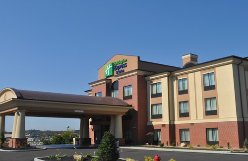 Grapeville Hotel | Holiday Inn Express Greensburg, an Ihg Hotel