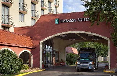 West Bloomington Hotel | Embassy Suites by Hilton Bloomington/Minneapolis