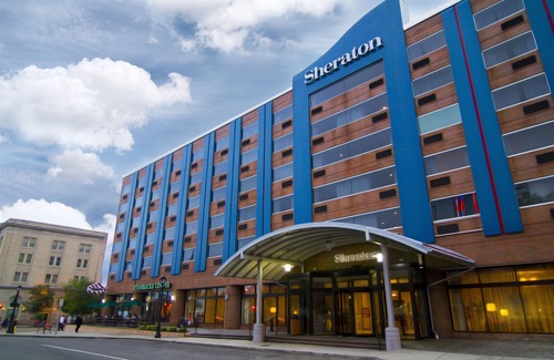 Downtown Niagara Falls Hotel | Sheraton Niagara Falls