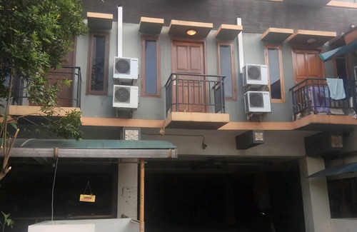 Semanggi Hotel | RedDoorz Plus Near Ciputra World Kuningan 2