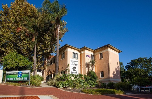 Nedlands Hotel | Captain Stirling Hotel