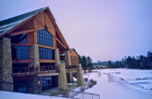 Warrens Hotel | Three Bears Resort