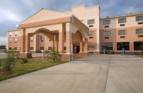 McComb Hotel | Baymont by Wyndham McComb
