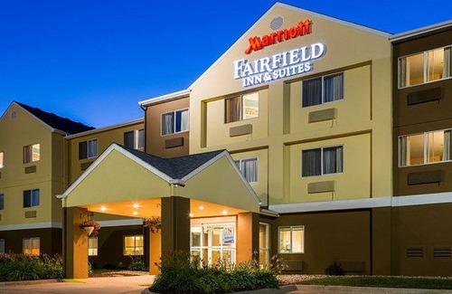 Oshkosh Hotel | Fairfield Inn & Suites Oshkosh