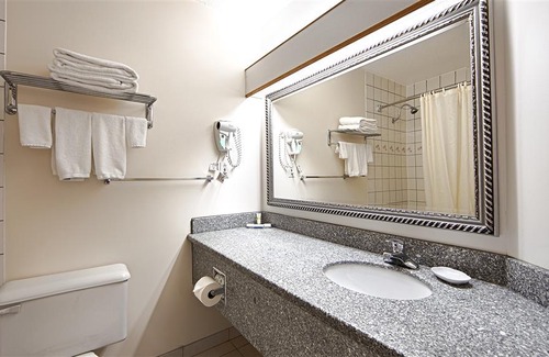 Quesnel Hotel | Tower Inn and Suites