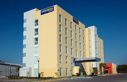 La Joya Hotel | City Express Tijuana Insurgentes