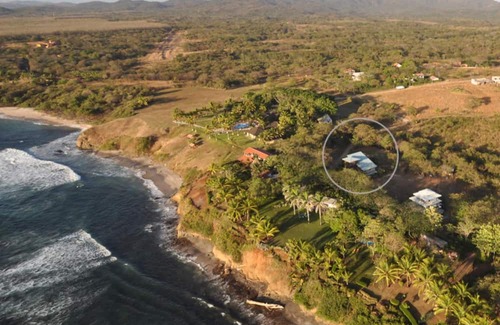 Junquillal House | Casa Bella Tortuga - 5+ bedroom tropical oasis near beach