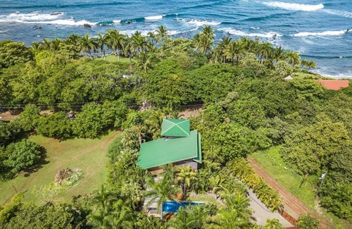 Junquillal House | Casa Bella Tortuga - 5+ bedroom tropical oasis near beach