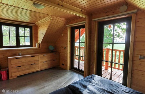 Linde Villa | Albert wooden house in wooded area with beautiful views over the countryside