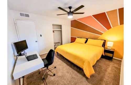 Glendale House | Cheerful Private Pool Oasis! 2 miles to Stadiums!
