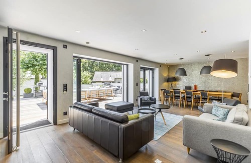 Doussard Villa | Maison Blanchard - Seven Bedroom Villa, Sleeps 16