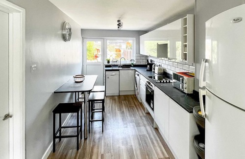 Reading House | The Reading Gem