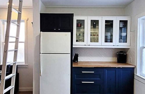 Sylvan Lake Cottage | Steps to Sylvan Lake - The Lazy Lake Loft