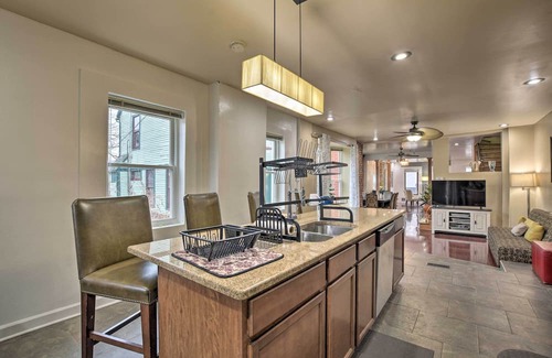 North Kenwood House | Historic Chicago Home < 1 Mi to Lake Michigan