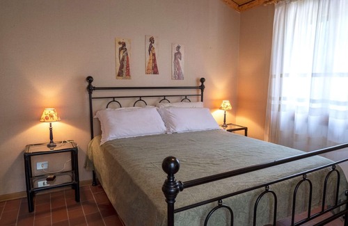 Smirra House | Belvilla by OYO Villa Laura