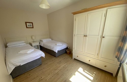 Carrick-on-Shannon Cottage | Leitrim Quay - Riverside Cottage No 8