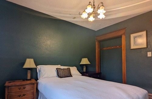 Superior House | Historic House | Frederick J. Loss