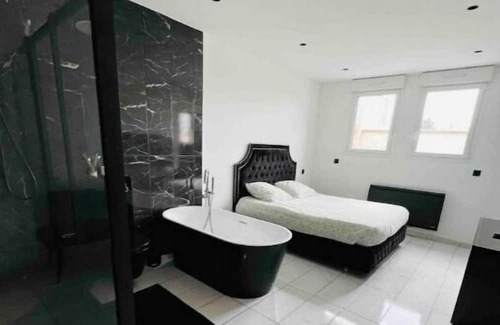 Livry-Gargan Apartment | Très Grand Appartement / Sauna / Charles de Gaulle