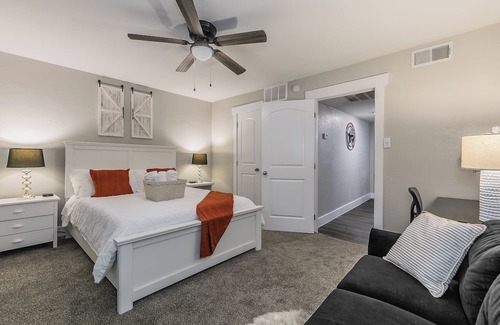 Arlington Apartment | Cozy 2BR Farmhouse Apt - Sleeps 8 - FREE Parking!