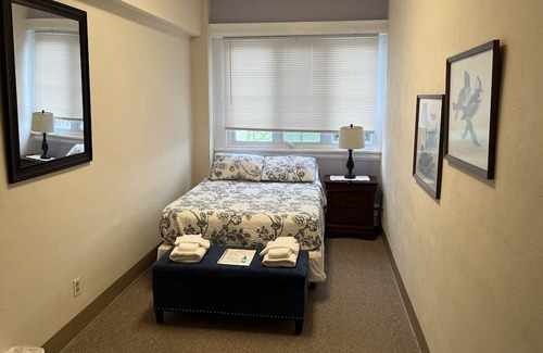 Athol Springs Bed & Breakfast | 7 GUEST ROOMS - SUNCLIFF FAMILY SUITE ON LAKE ERIE!! Football & Family Fun!