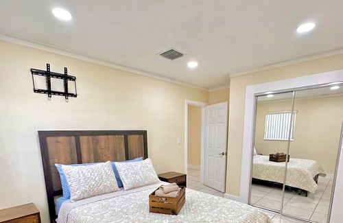 Sunset House | Spacious, family friendly home in the heart of Miami