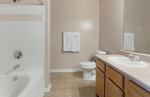 Collierville Apartment | Modern Apartment in Prime Location (ID5170X6)