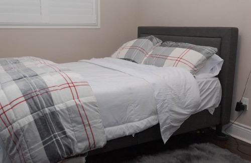 Brampton House | AWESOME MAIN HOUSE/BASEMENT IS SEPARATE SUITE