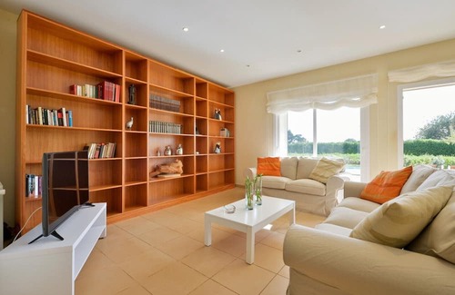 Santa Eulalia del Rio Villa | GUASCH, CAN Villa. Ibiza. Large villa, near the beach of Niu Blau and the center of Santa Eulalia