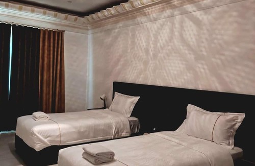 Azaiba Cabin | De Sultana Villa