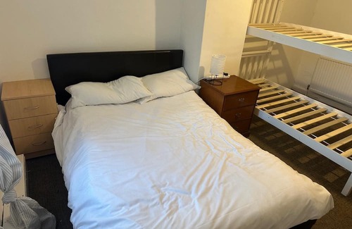 Whitchurch-on-Thames Hotel | Ferryboat Inn