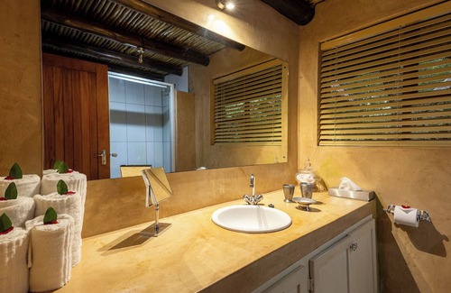 Maruleng Hotel | Karongwe - Noka House