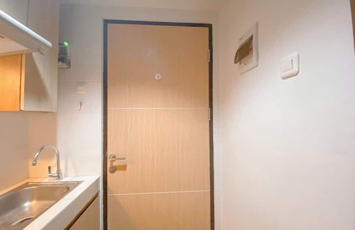 Jatingaleh Apartment | Brown Toned 1Br Without Living Room Apartment At The Alton