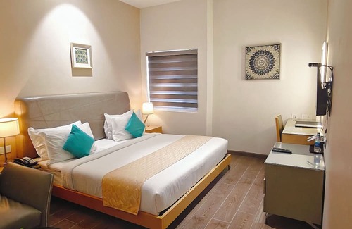 Uttukuli Hotel | The Mayberry A Bergamont Hotel Tiruppur